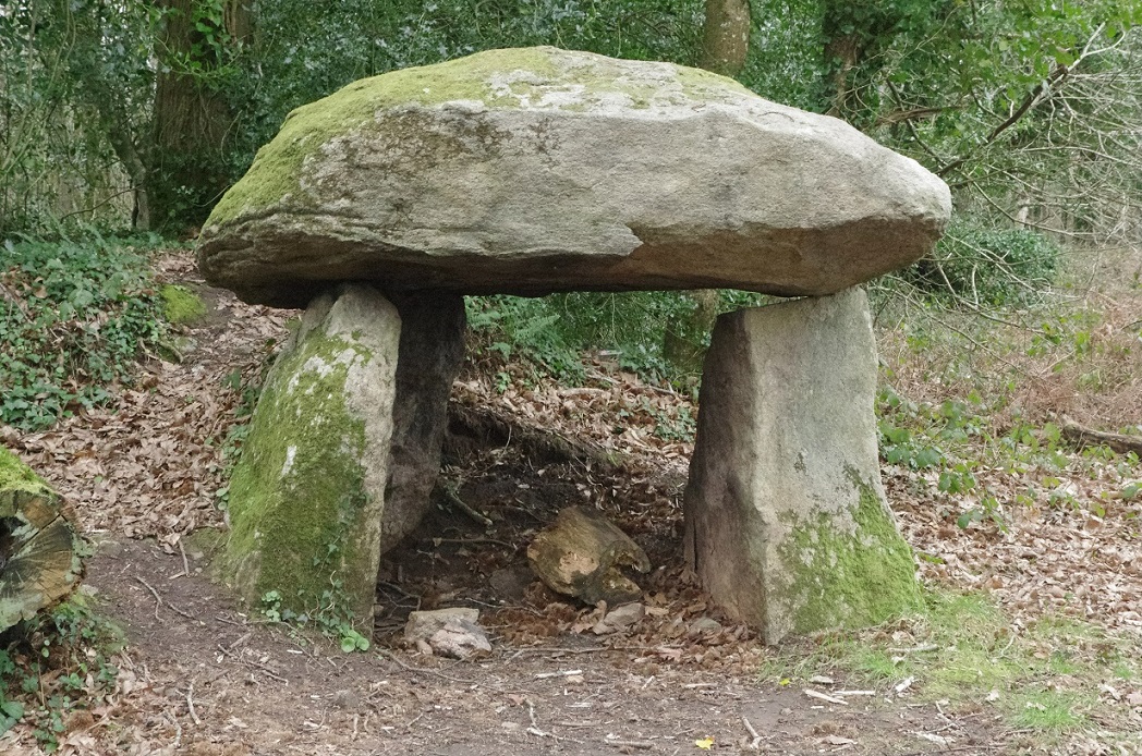Click for the gallery page to add comments and vote (PID:144903) Dolmen dit Pen Tri Mein