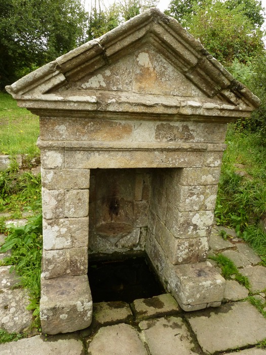 Fontaine St Michel