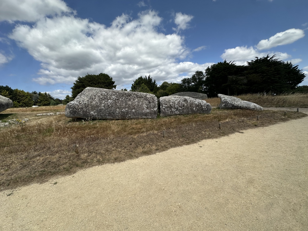 Click for full size image of Grand Menhir Brisé (PID:292696) Grand Menhir Brisé