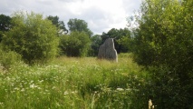 Click for full size image of Menhir de Kerhoret (PID:282217) Menhir de Kerhoret