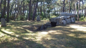 Mané-Kerioned Dolmen