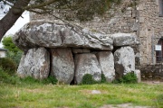 Click for full size image of Crucuno dolmen (PID:128273) Crucuno dolmen