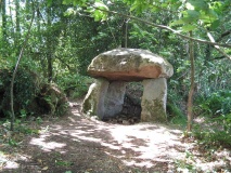 Dolmen dit Pen Tri Mein
