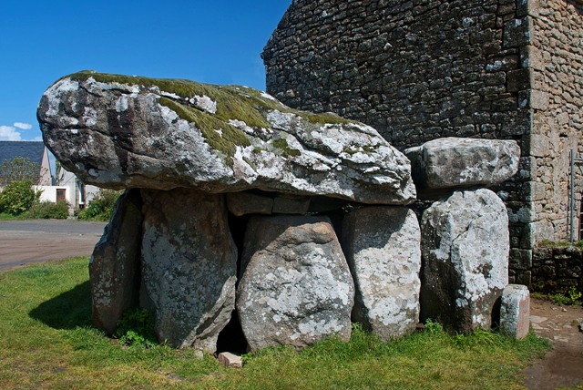 Click for the gallery page to add comments and vote (PID:103349) Crucuno dolmen