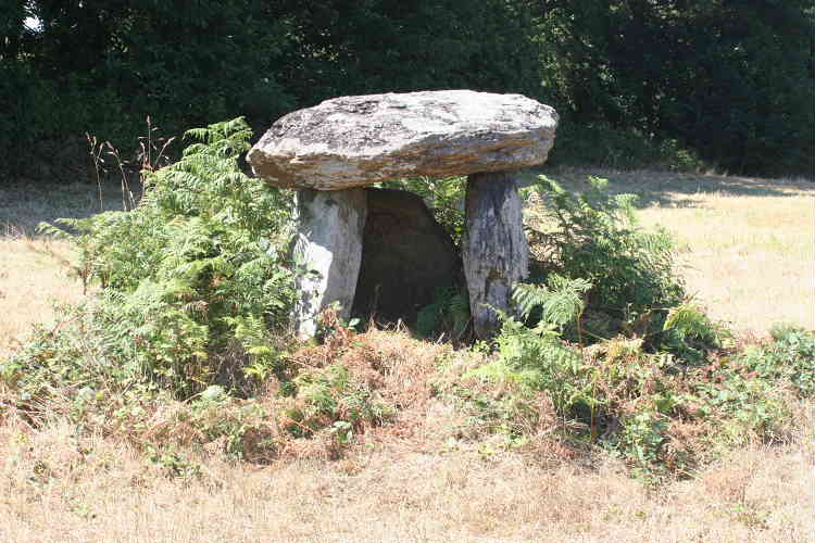 Kerscao dolmen