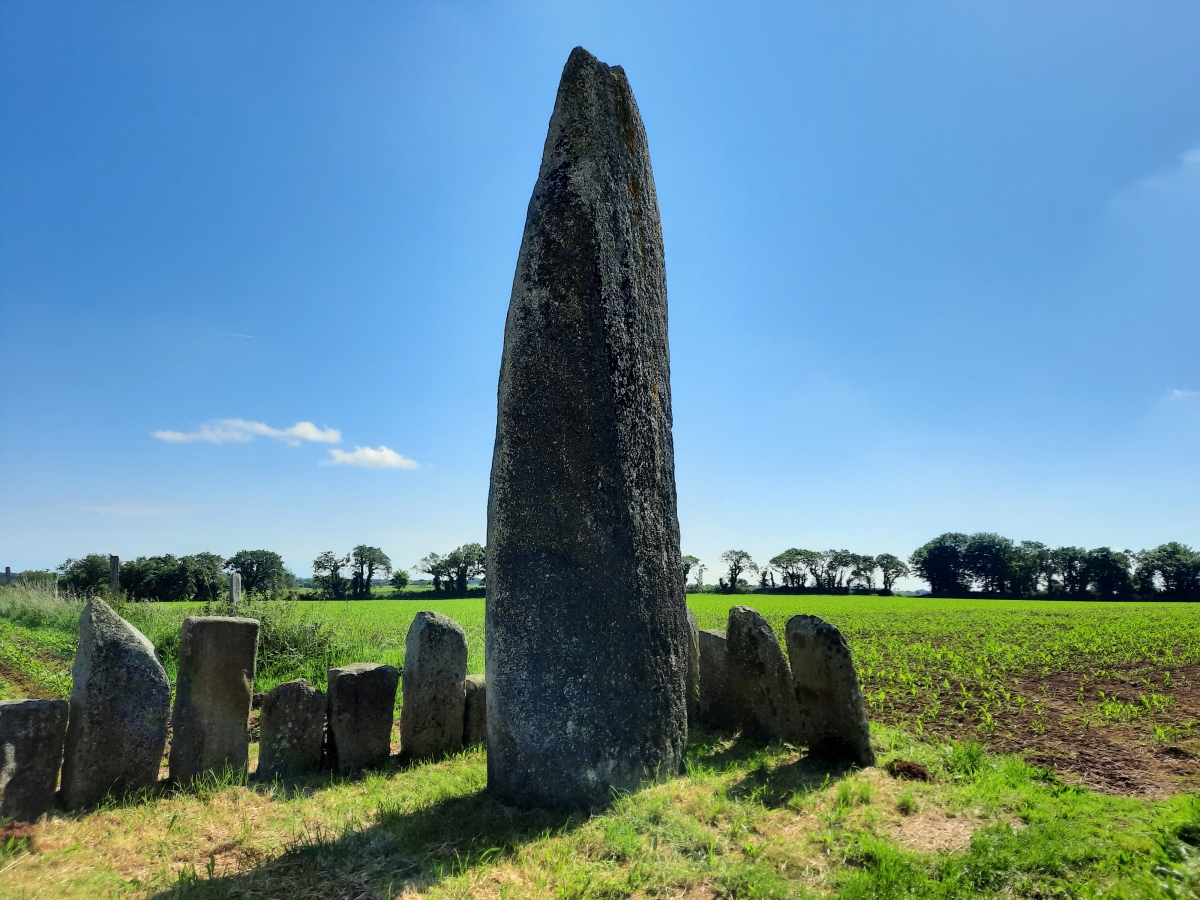 Click for the gallery page to add comments and vote (PID:275769) Prat Ledan menhir