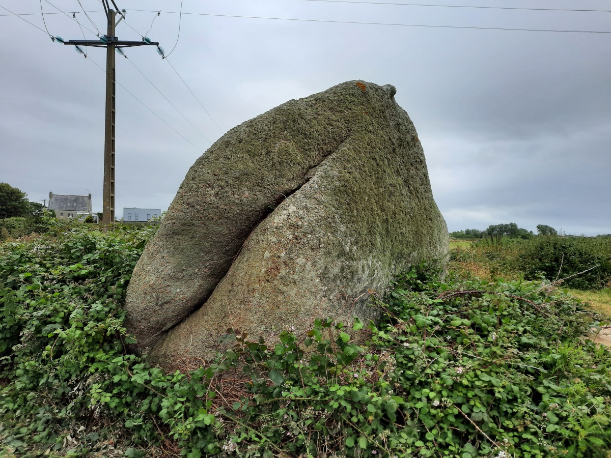 Click for the gallery page to add comments and vote (PID:277608) Menhir de Prat Bihan