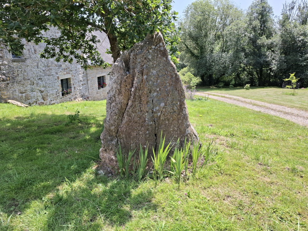 Menhir de Lamboezer