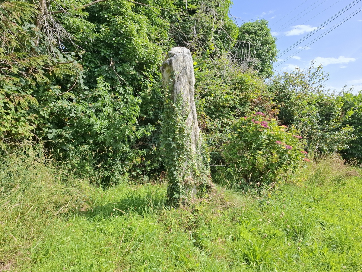 Menhir de Croaz An Teurec 2