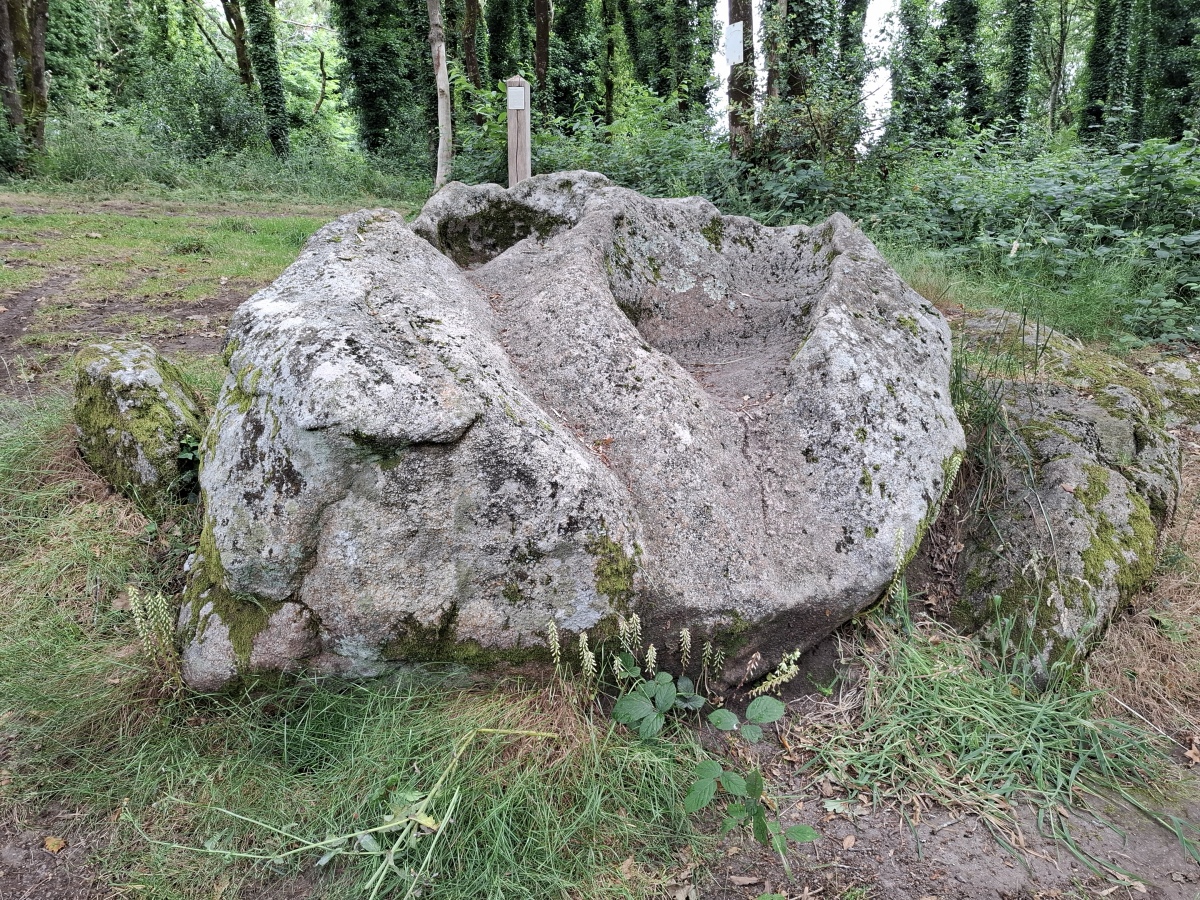 Table à sacrifice de Saint-Kodelig