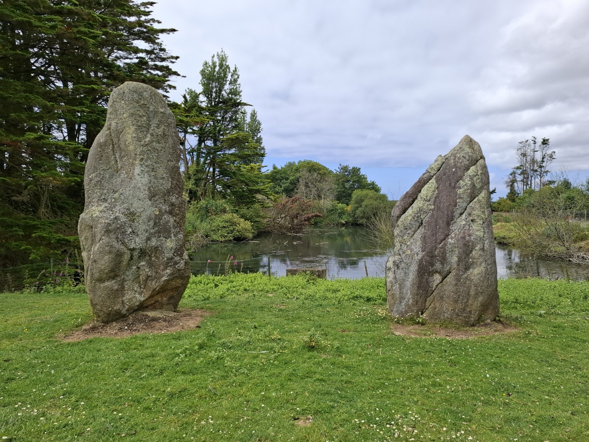 Menhirs de Kerloazec