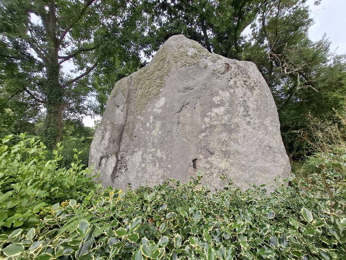 Click for the gallery page to add comments and vote (PID:294711) Menhir de Kerscaven 2