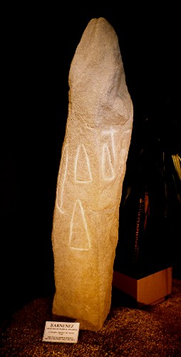A replica from the visitor centre of art found in one of the passage graves.