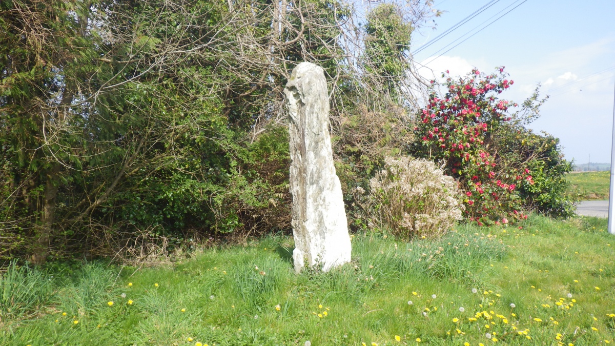 Menhir de Croaz An Teurec 2