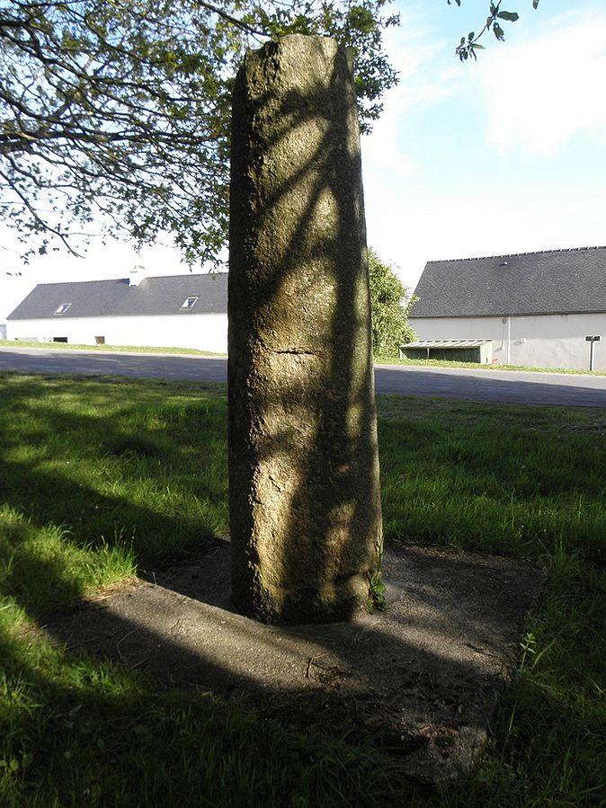 Menhir dit Croaz-ar-Peulven