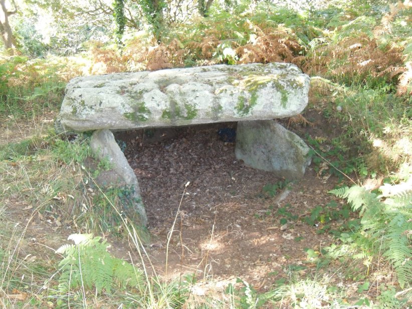 Click for the gallery page to add comments and vote (PID:114459) Dolmen de Penquer-Bloas