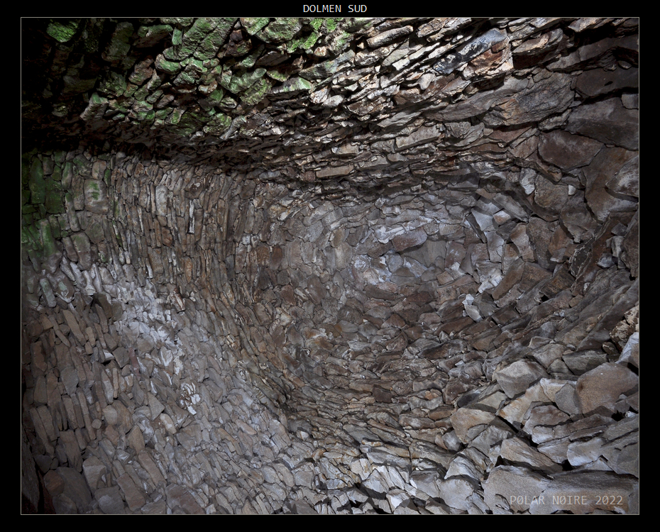 Southern chamber. View towards the exceptionally beautiful corbelled roof. June 2022