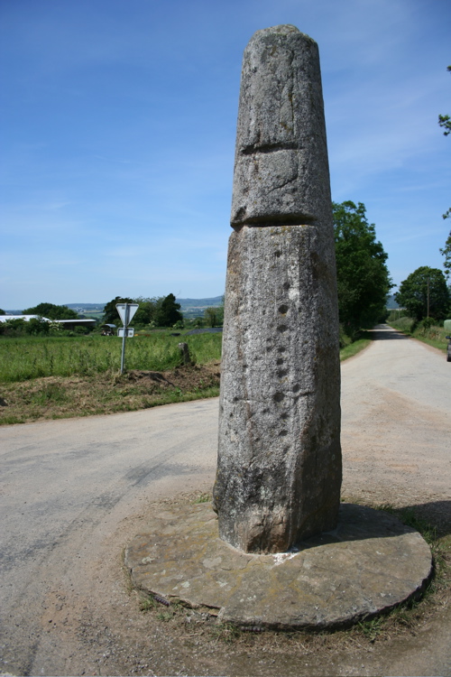 An interesting granite stele, unusually left intact.  Also know as the Quenouille de Ste Barbe or Men Bras  it is 3.25 meters high and dates from 450 AD. 