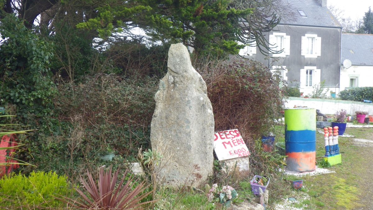Menhir de Kerdelec