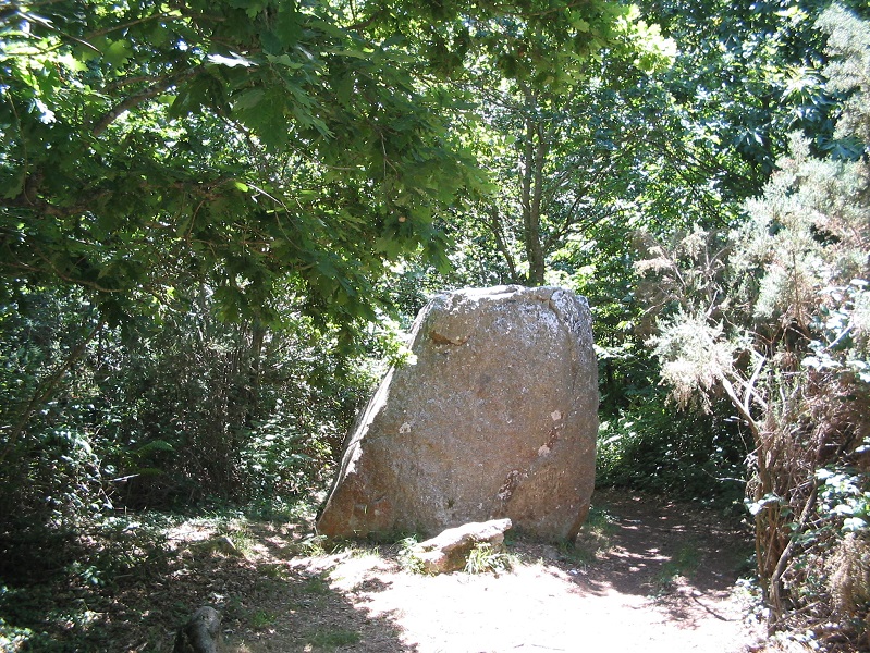 Saint-Kodelig menhir