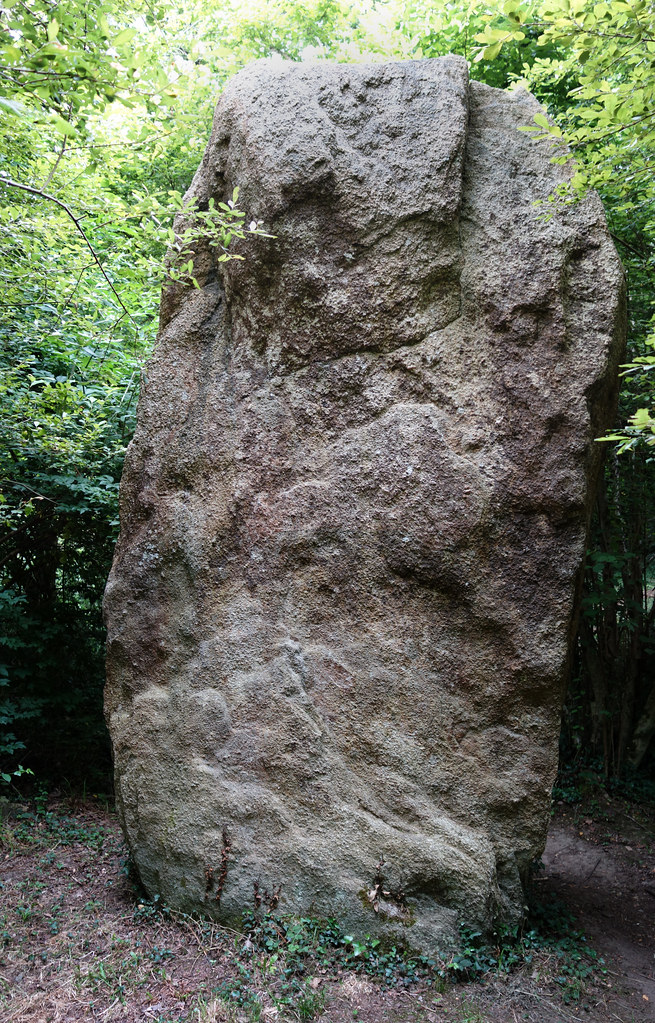 Menhir de Kerglogé 1