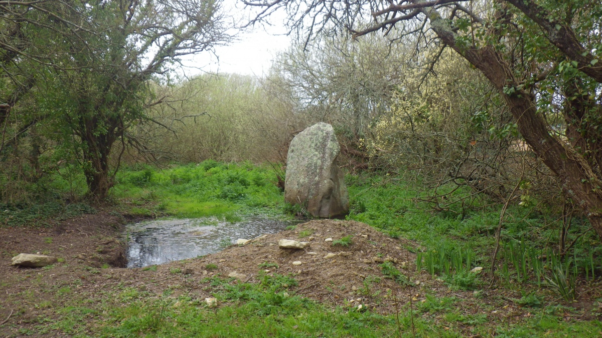 Menhir de Kervéen (PID:279309) Menhir de Kervéen