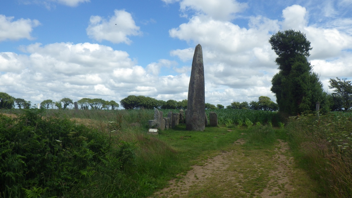 Click for the gallery page to add comments and vote (PID:287594) Prat Ledan menhir