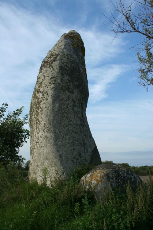 Lanvenaël menhir