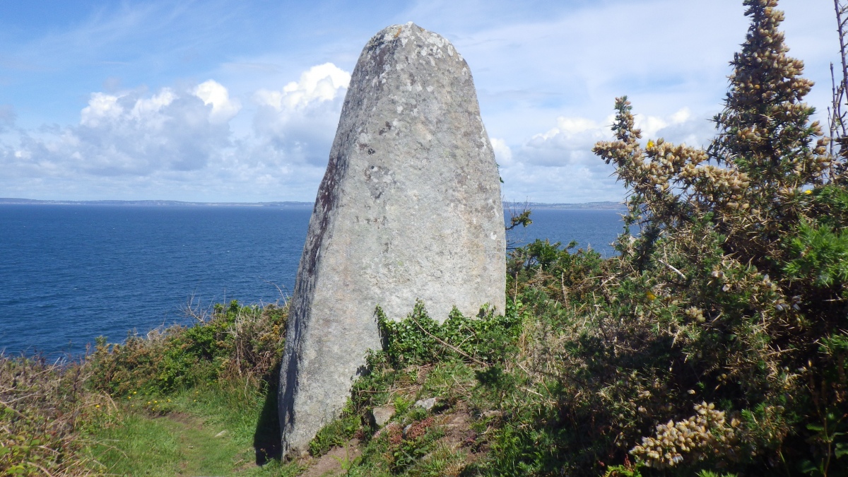 Click for the gallery page to add comments and vote (PID:276053) Menhir de Kergavan 2