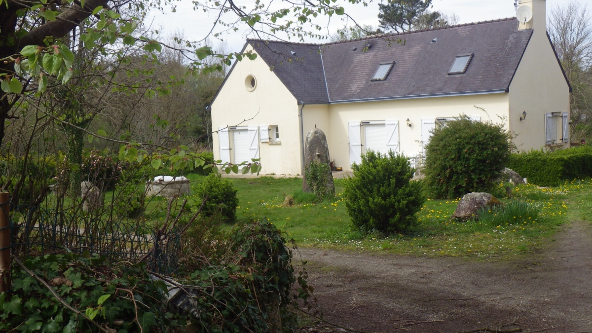 Click for the gallery page to add comments and vote (PID:287831) Menhir du Silo