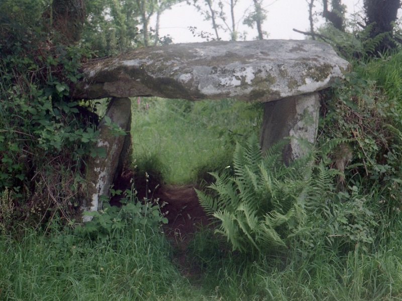 Dolmen de Quinoualc'h