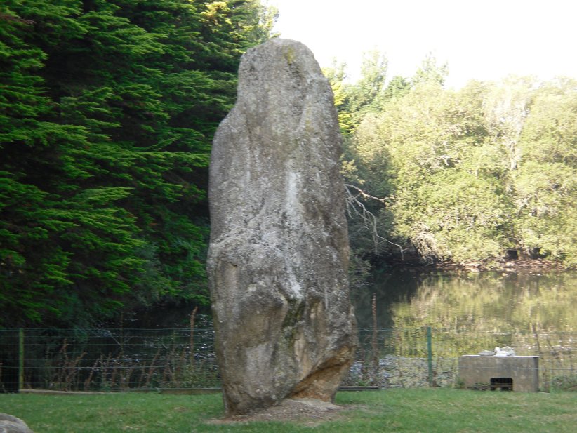 Menhirs de Kerloazec