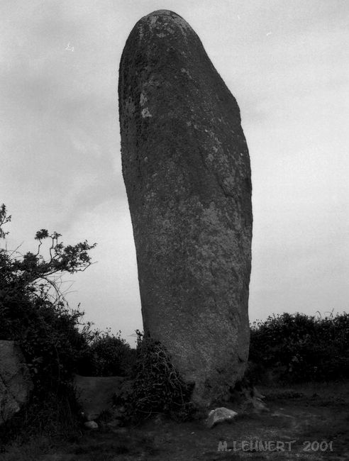 Lannoulouarn alignement de menhirs