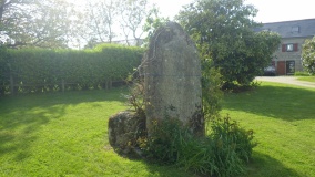 Menhir de Kerdallé 2