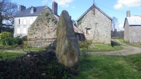 Kertallic 2 menhir