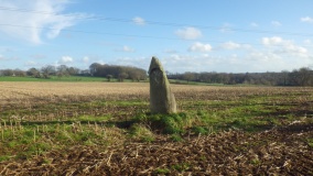 Menhir de Kermenhir (Briec)