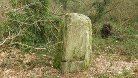 Menhir de Kerzuot-Penquer