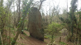Menhir de Kerglogé 2