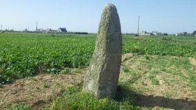 Menhir de Kervizouarn 