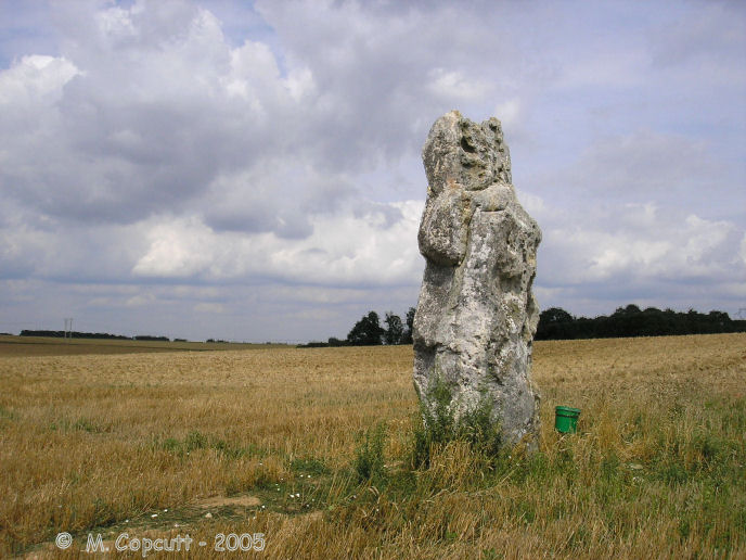 La Pierre Clouée (Nanteau)