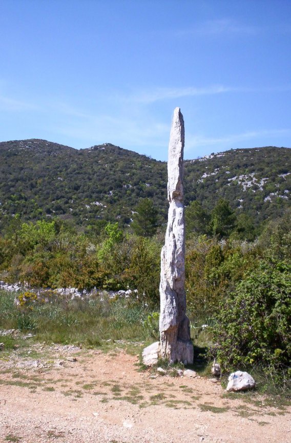 Click for the gallery page to add comments and vote (PID:48618) Lacam des Lavagnes menhir