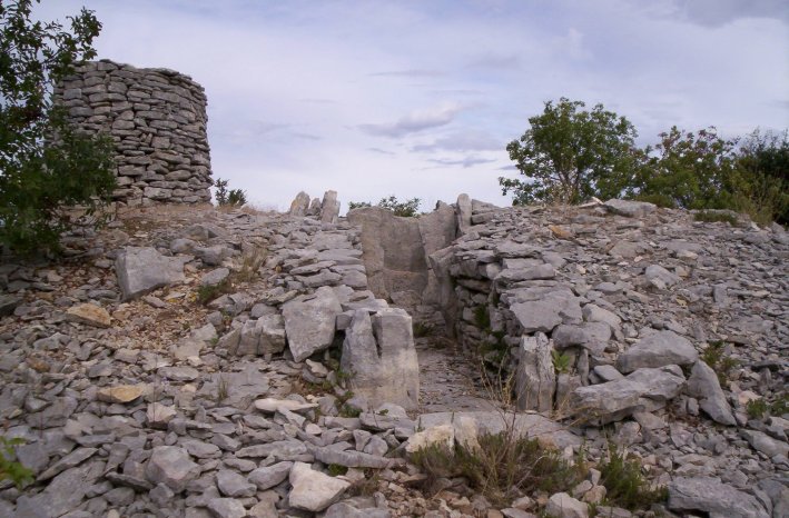 Click for the gallery page to add comments and vote (PID:71725) Dolmen de Capucin 1