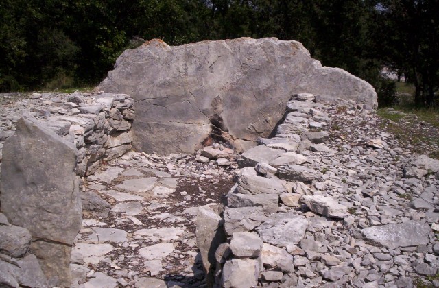 Click for the gallery page to add comments and vote (PID:71111) Carrières dolmen