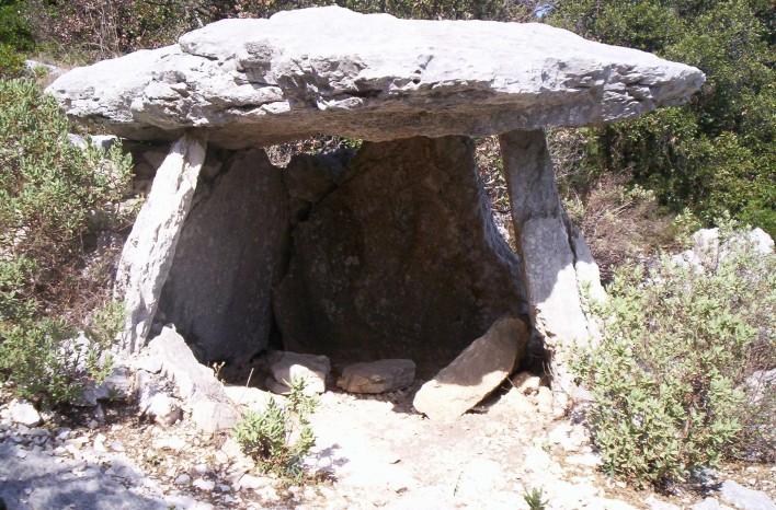 Click for the gallery page to add comments and vote (PID:68453) Dolmen de Lacoste 2