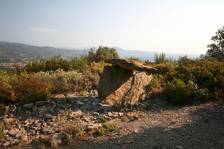 Click for the gallery page to add comments and vote (PID:42014) Dolmen des Rières