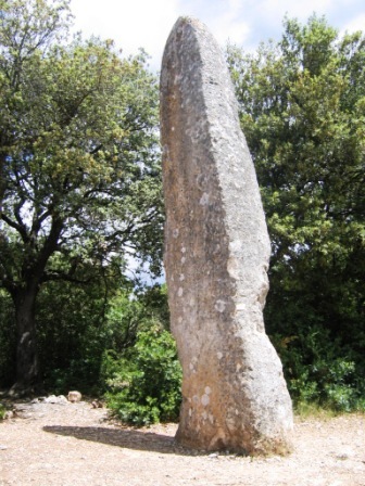 La Pierre Plantée de Lussan (la Peyro Plantado) is the tallest menhir in Gard 