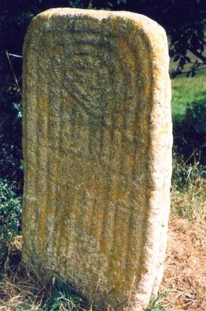 Click for the gallery page to add comments and vote (PID:19829) Statue menhir de la Gruasse 3