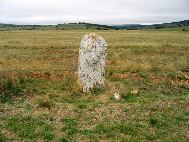 Menhir de la plaine de Chanet