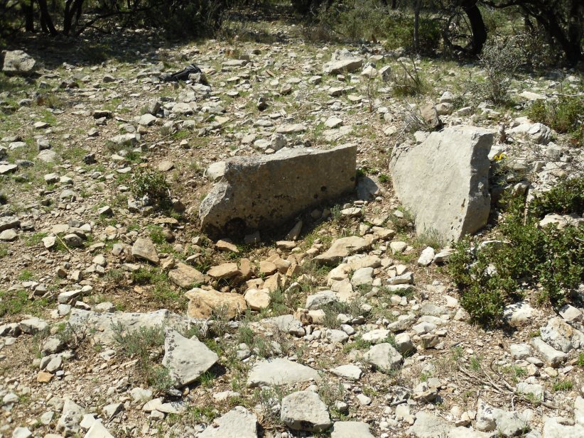 Dolmen de Sainte-Croix