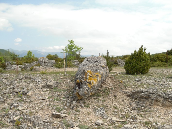 Click for full size image of Menhir de Landre 2 (PID:78227) Menhir de Landre 2